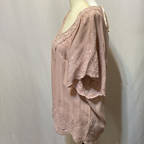 LOVE STICH ROSE COLORED EMBROIDERED BLOUSE - Picture 5 of 10